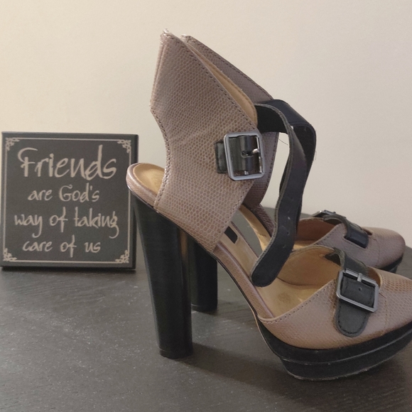 Brown and Black Platform heels Ann Taylor Size 6 - Picture 2 of 5